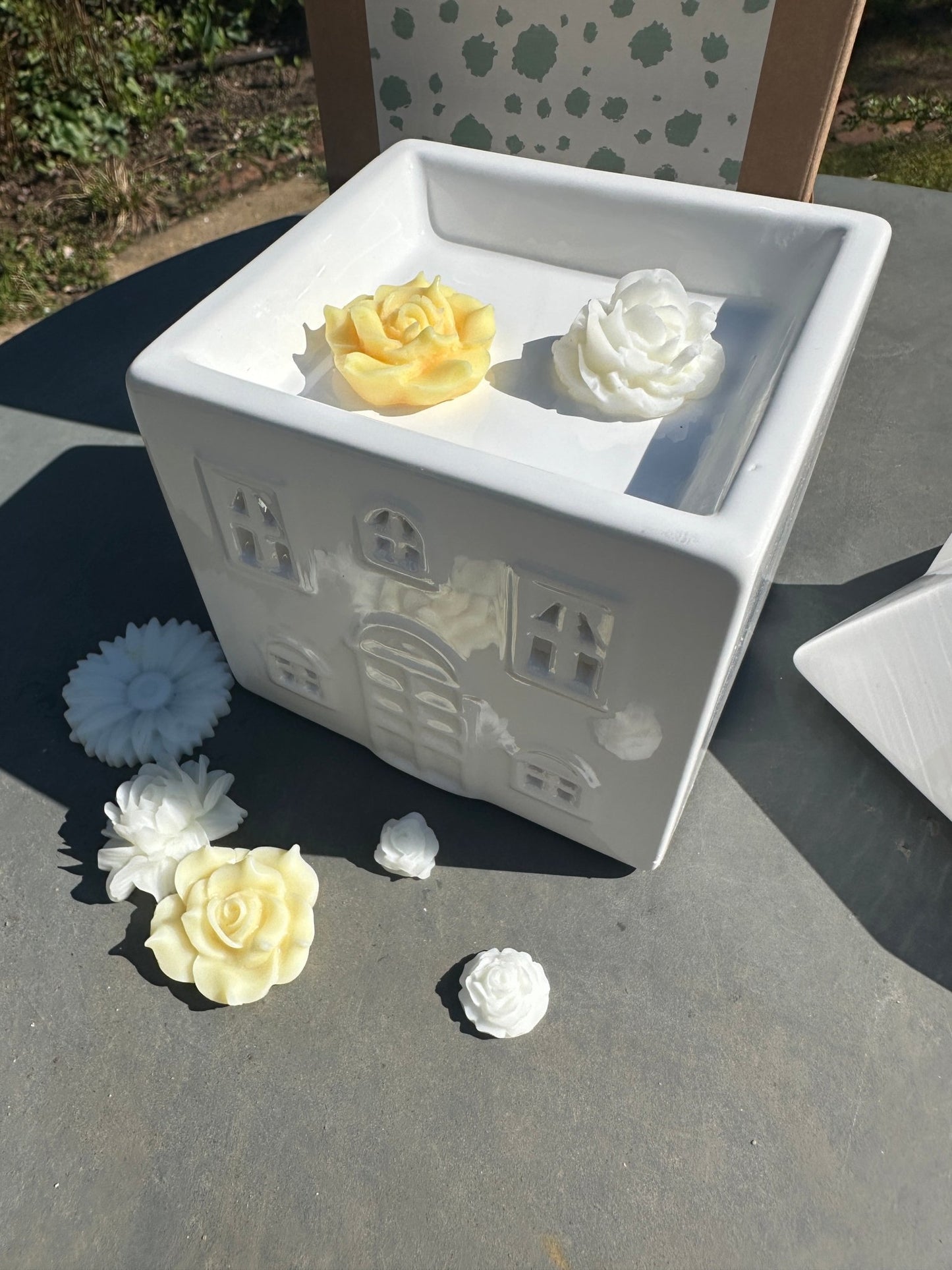 Ceramic Large House Wax Burner - Rosemary & Ridgway