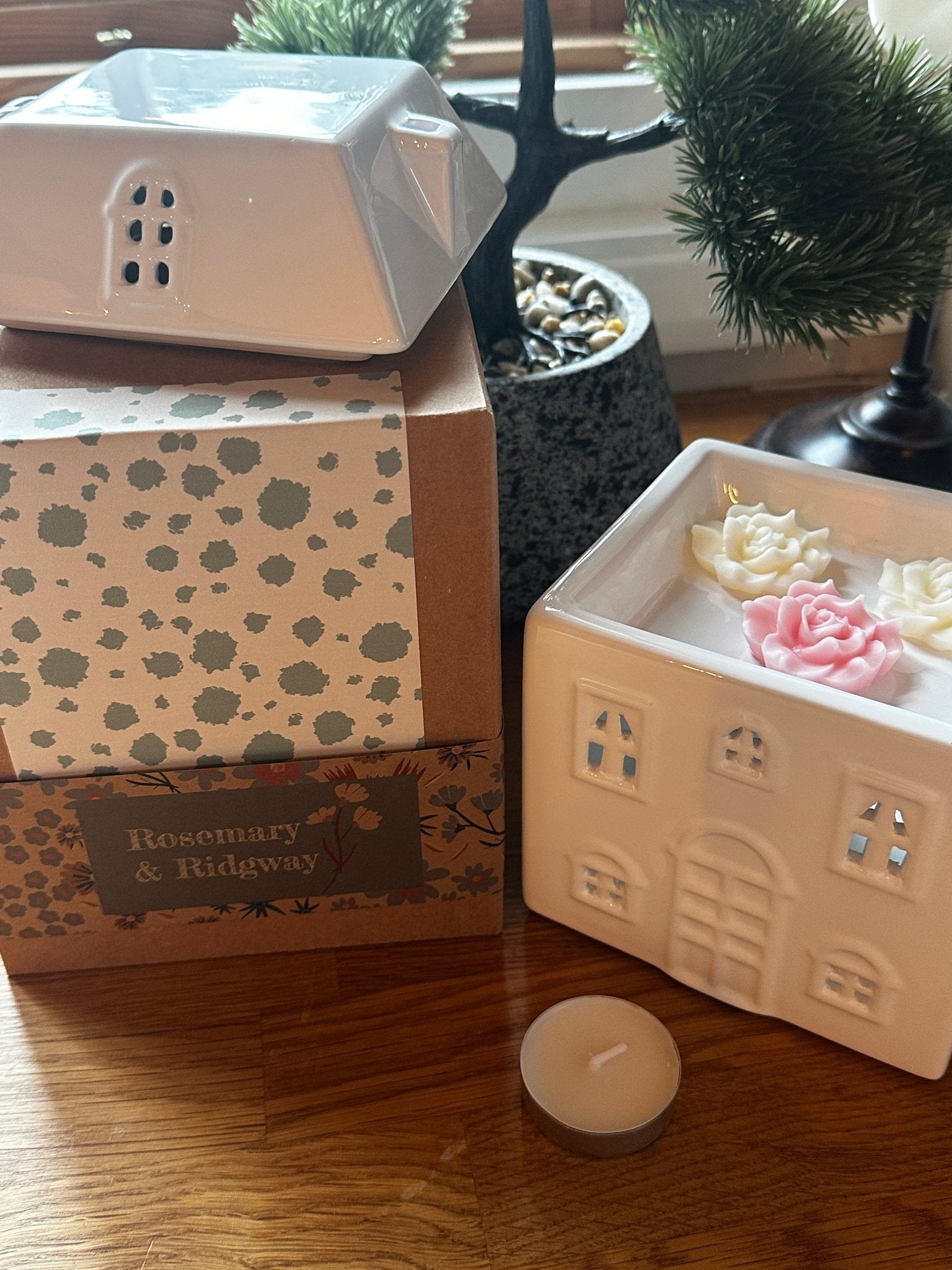 Ceramic Large House Wax Burner - Rosemary & Ridgway